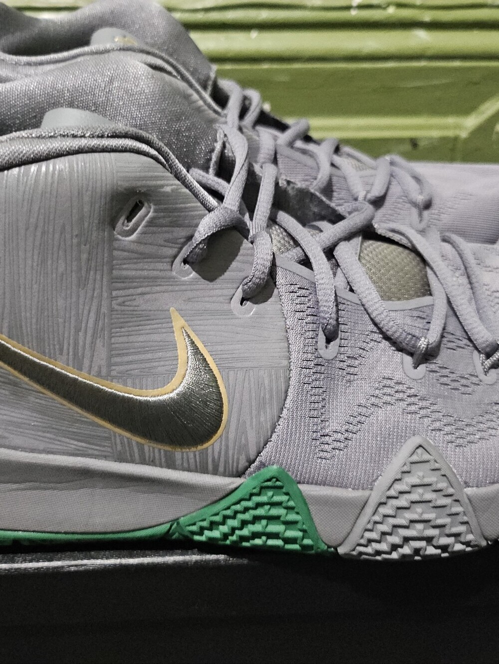 Nike Kyrie  Men’s Gray Basketball Shoes